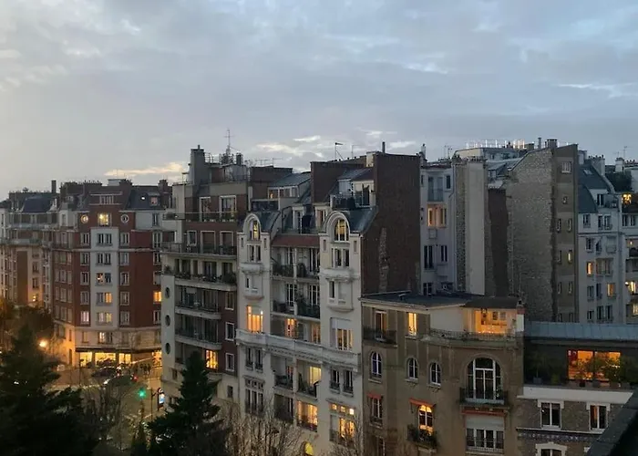 Bail Mobility パリ